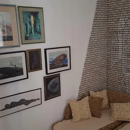 Story Apartment Lopar