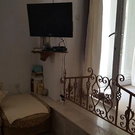 Apartment Story Lopar