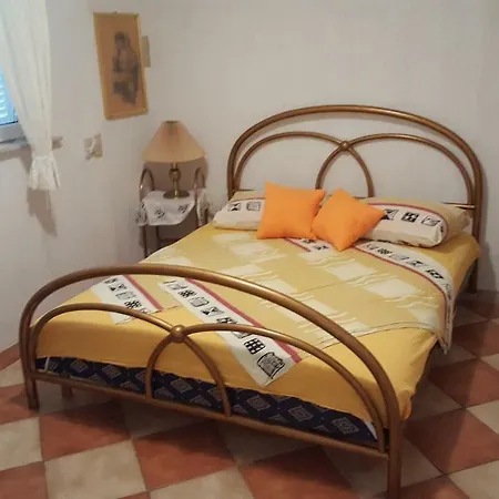 Apartment Story Lopar