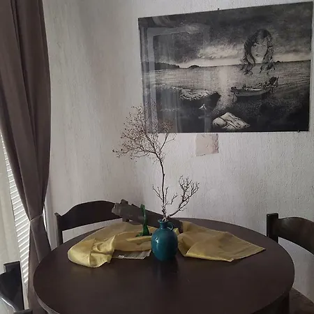 Story Apartment Lopar