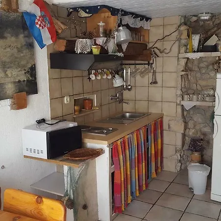 Apartment Story